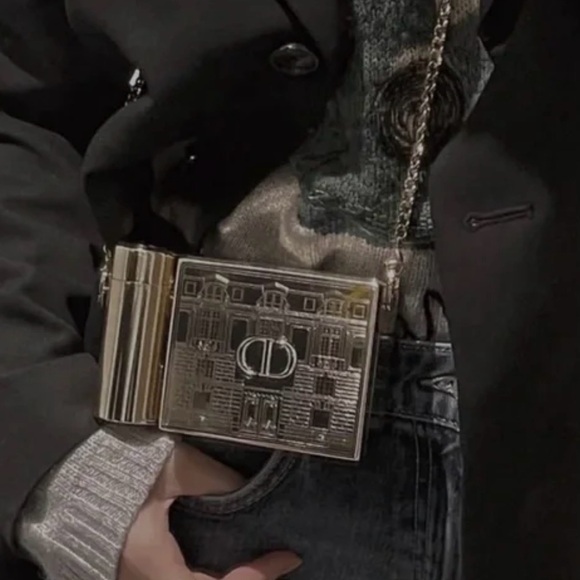 Like new DIOR limited edition rouge metal minaudiere case clutch bag Giftable - Picture 7 of 7